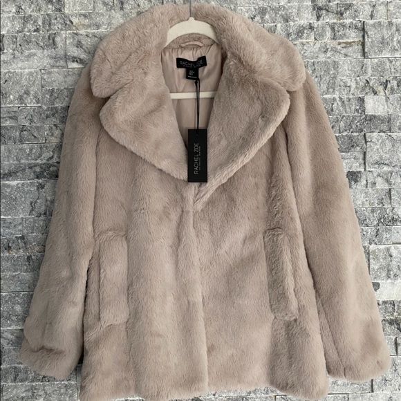 BNWT  Rachel Zoe SOFT Cozy Faux Fur Coat With Shawl Collar. - Picture 3 of 7